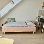 Meridian - Stylish Brand New In The Center & Free Garage Parking Apartment Pressburg