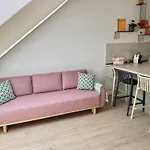 Meridian - Stylish Brand New In The Center & Free Garage Parking *