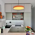 Apartment Meridian - Stylish Brand New In The Center & Free Garage Parking *