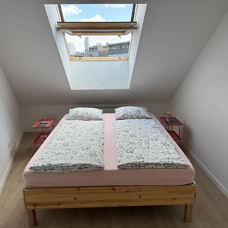 Meridian - Stylish Brand New In The Center & Free Garage Parking Apartmán Bratislava