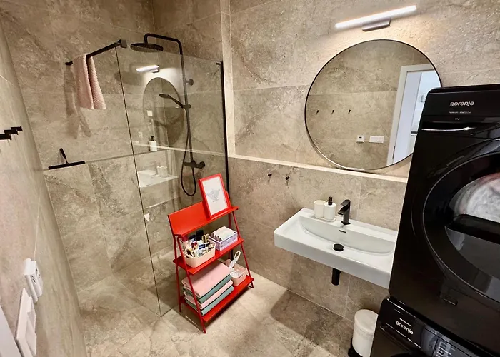 Appartement Meridian - Stylish Brand New In The Center & Free Garage Parking Bratislava