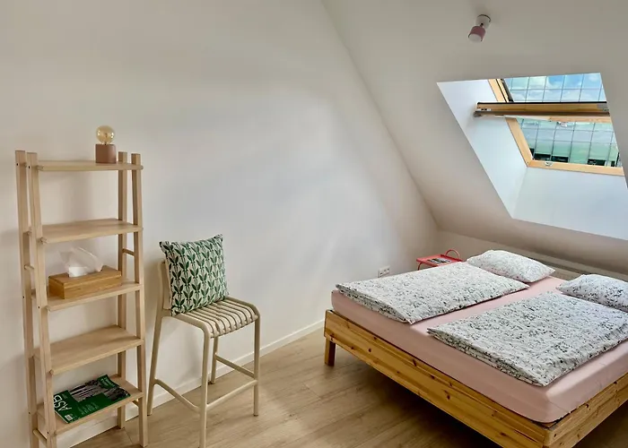 Meridian - Stylish Brand New In The Center & Free Garage Parking