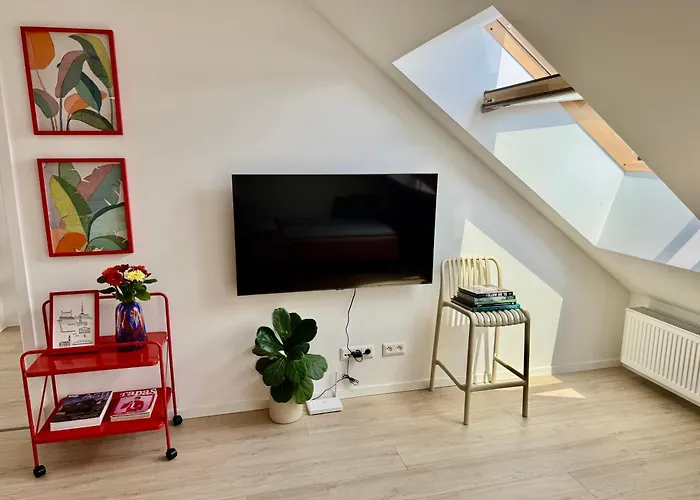 Meridian - Stylish Brand New In The Center & Free Garage Parking Appartement