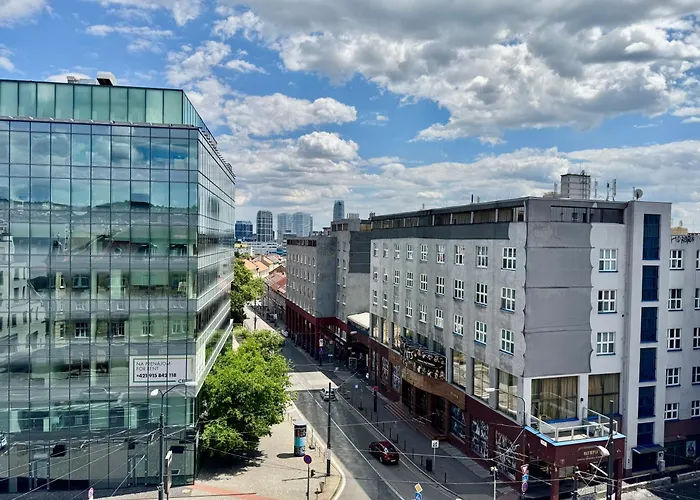 Meridian - Stylish Brand New In The Center & Free Garage Parking Appartement Bratislava