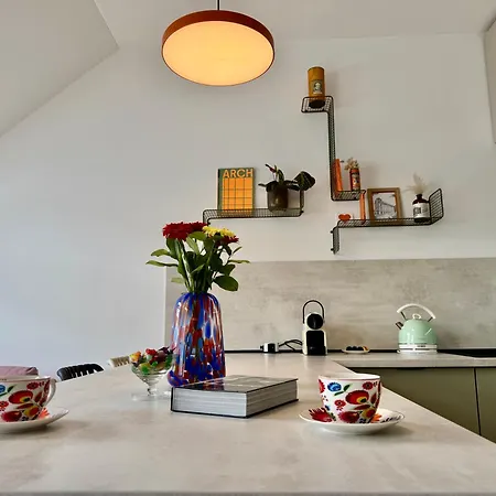 Meridian - Stylish Brand New In The Center & Free Garage Parking 公寓