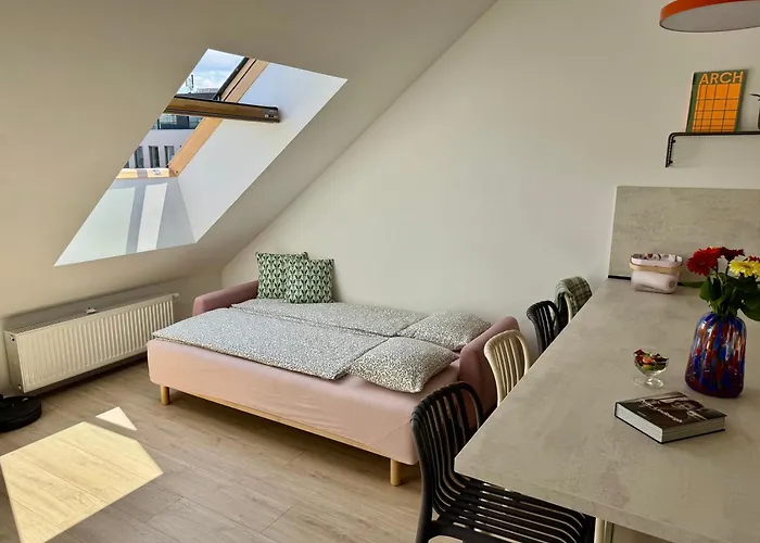 Lägenhet Meridian - Stylish Brand New In The Center & Free Garage Parking *